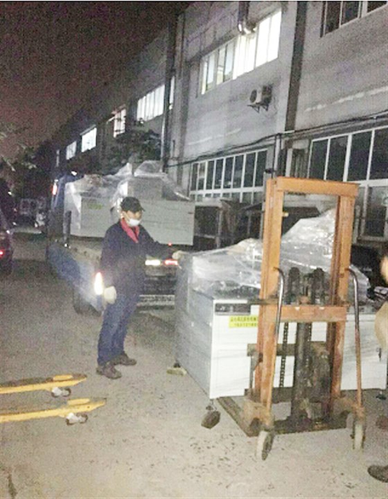 追加6臺鋁合金鋸切機(jī)，鄧氏投入快速生產(chǎn)！